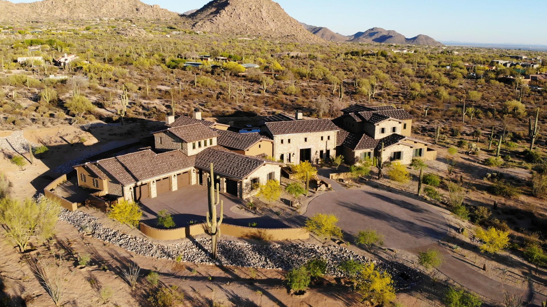 CUSTOM HOMES & STRUCTURES