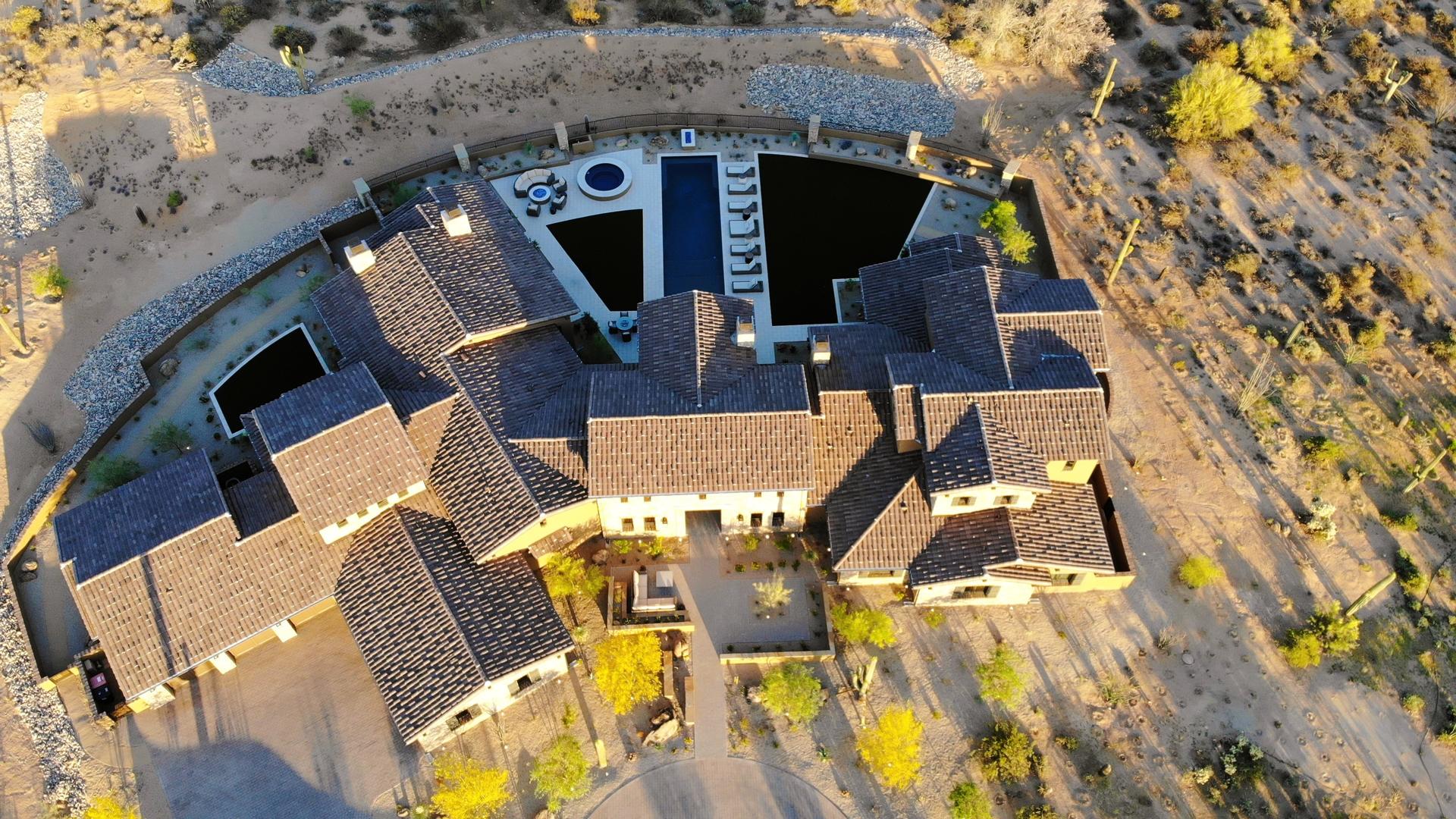 CUSTOM HOMES & STRUCTURES