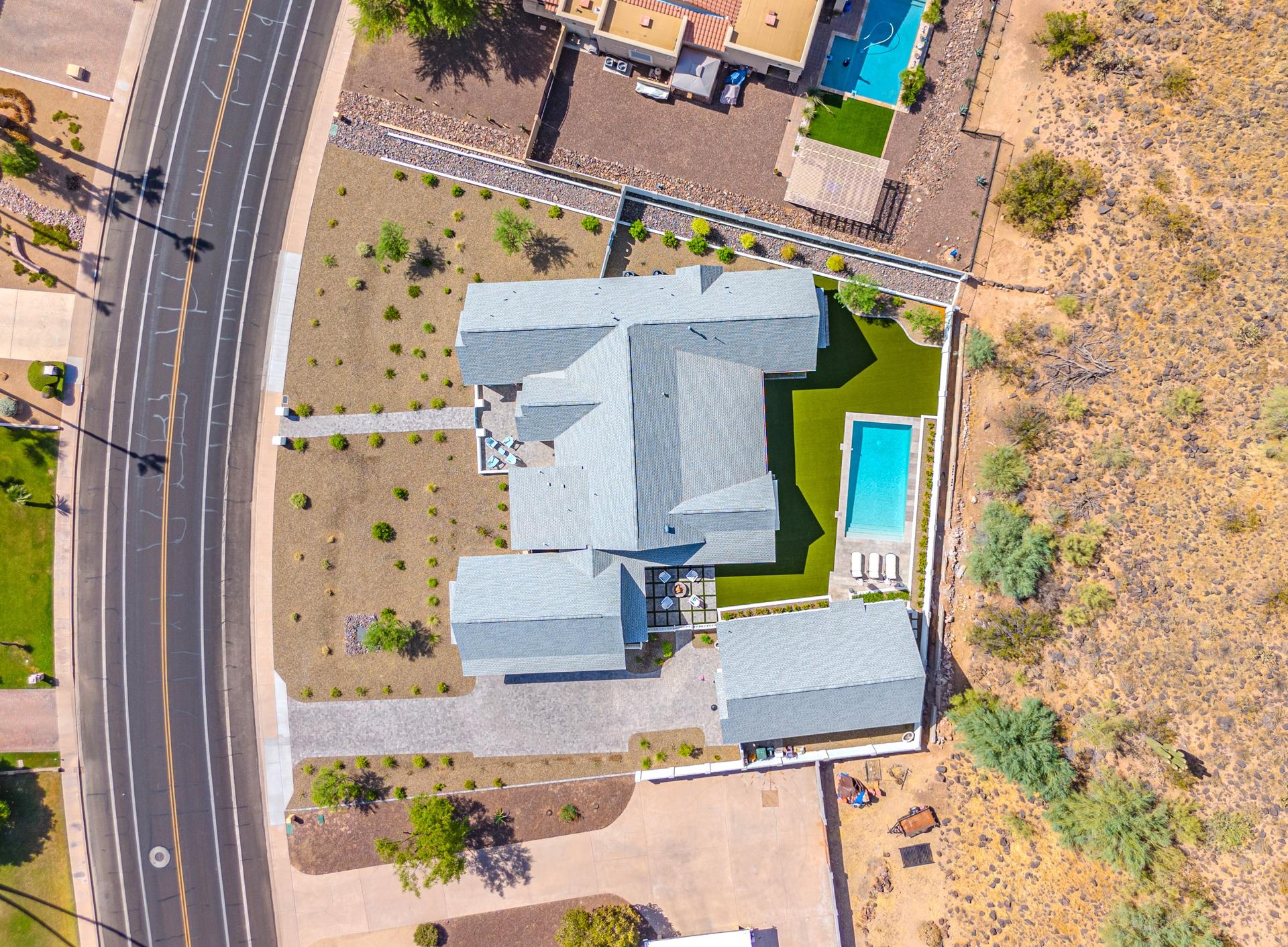 CUSTOM HOMES & STRUCTURES