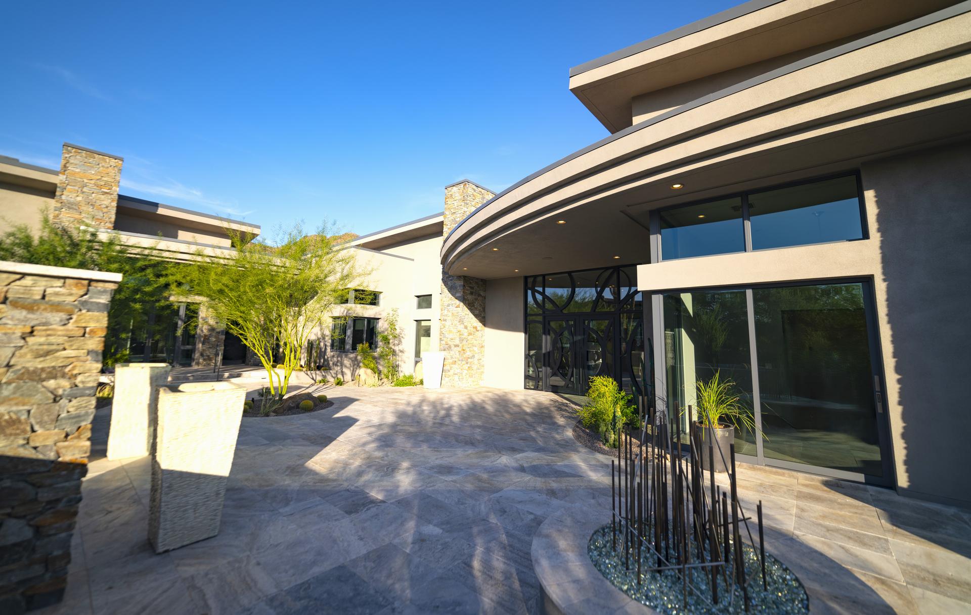 CUSTOM HOMES & STRUCTURES