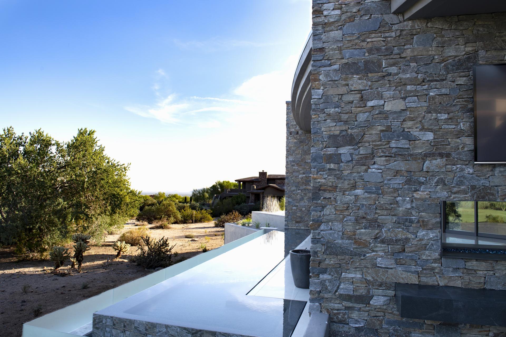 CUSTOM HOMES & STRUCTURES