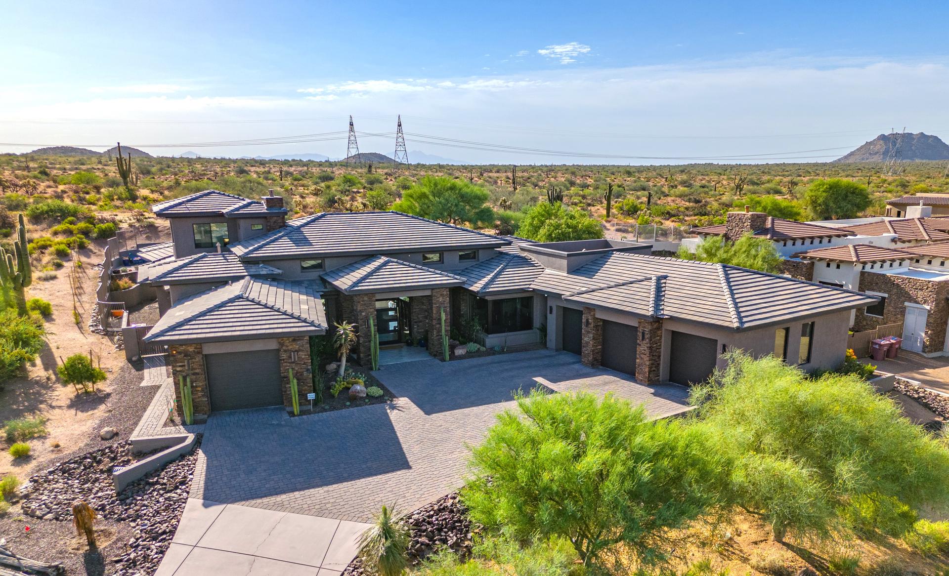 CUSTOM HOMES & STRUCTURES