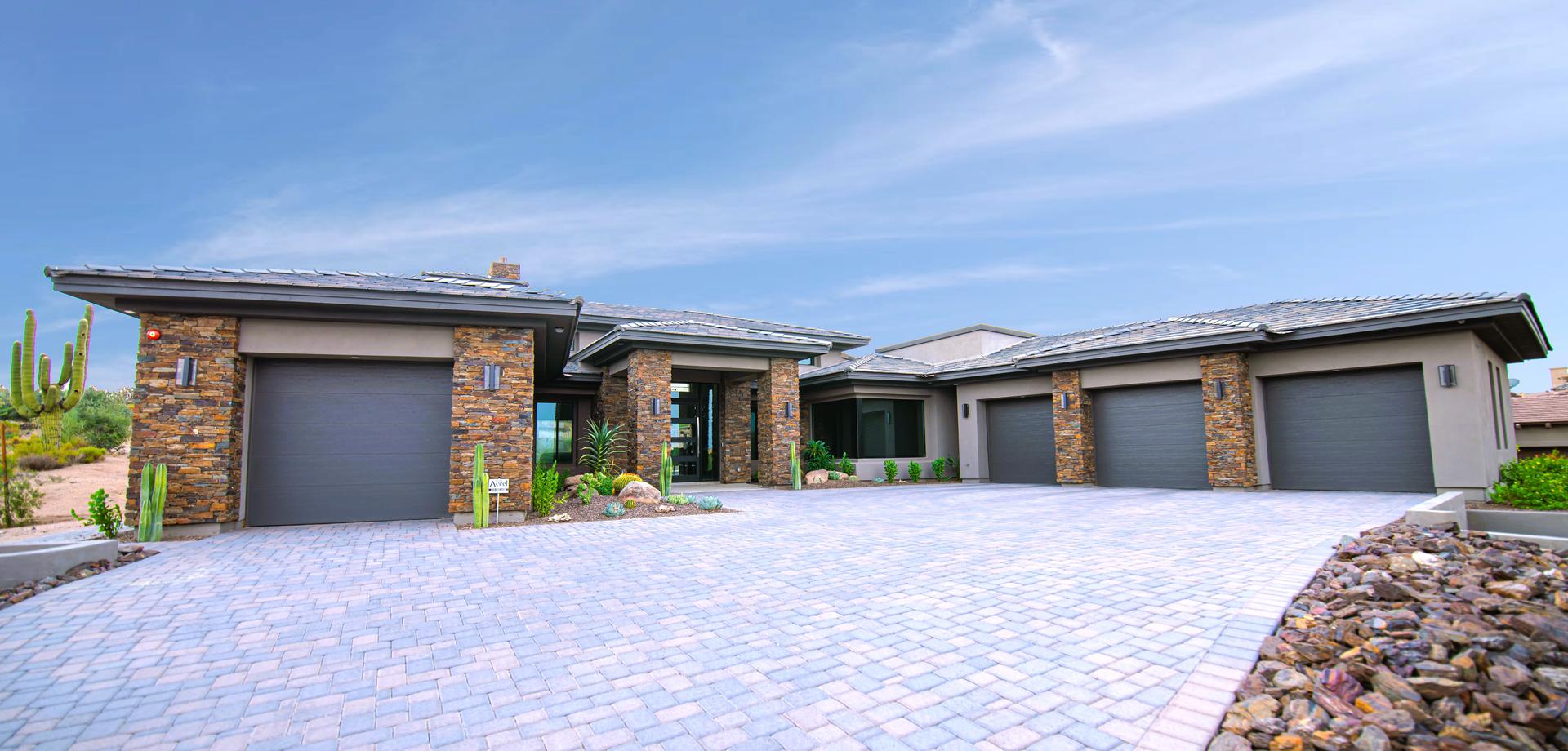 CUSTOM HOMES & STRUCTURES