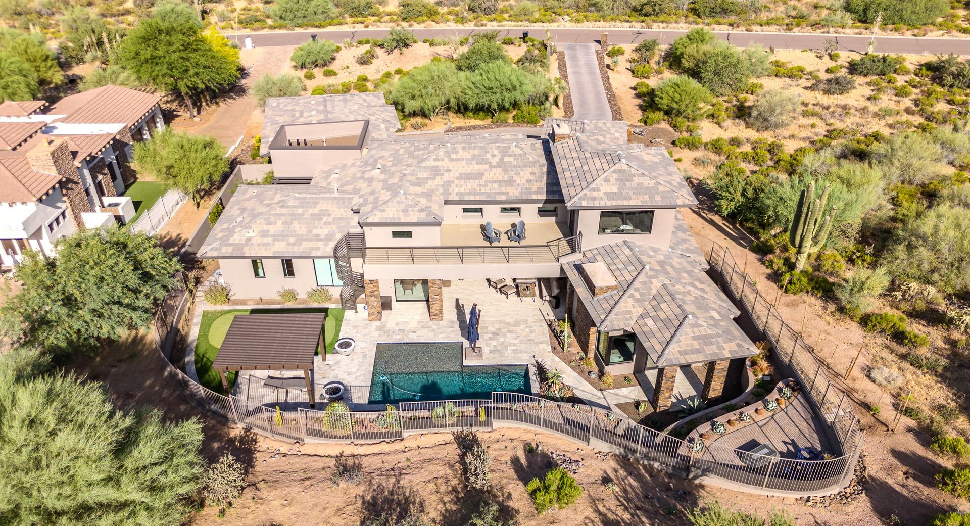 CUSTOM HOMES & STRUCTURES