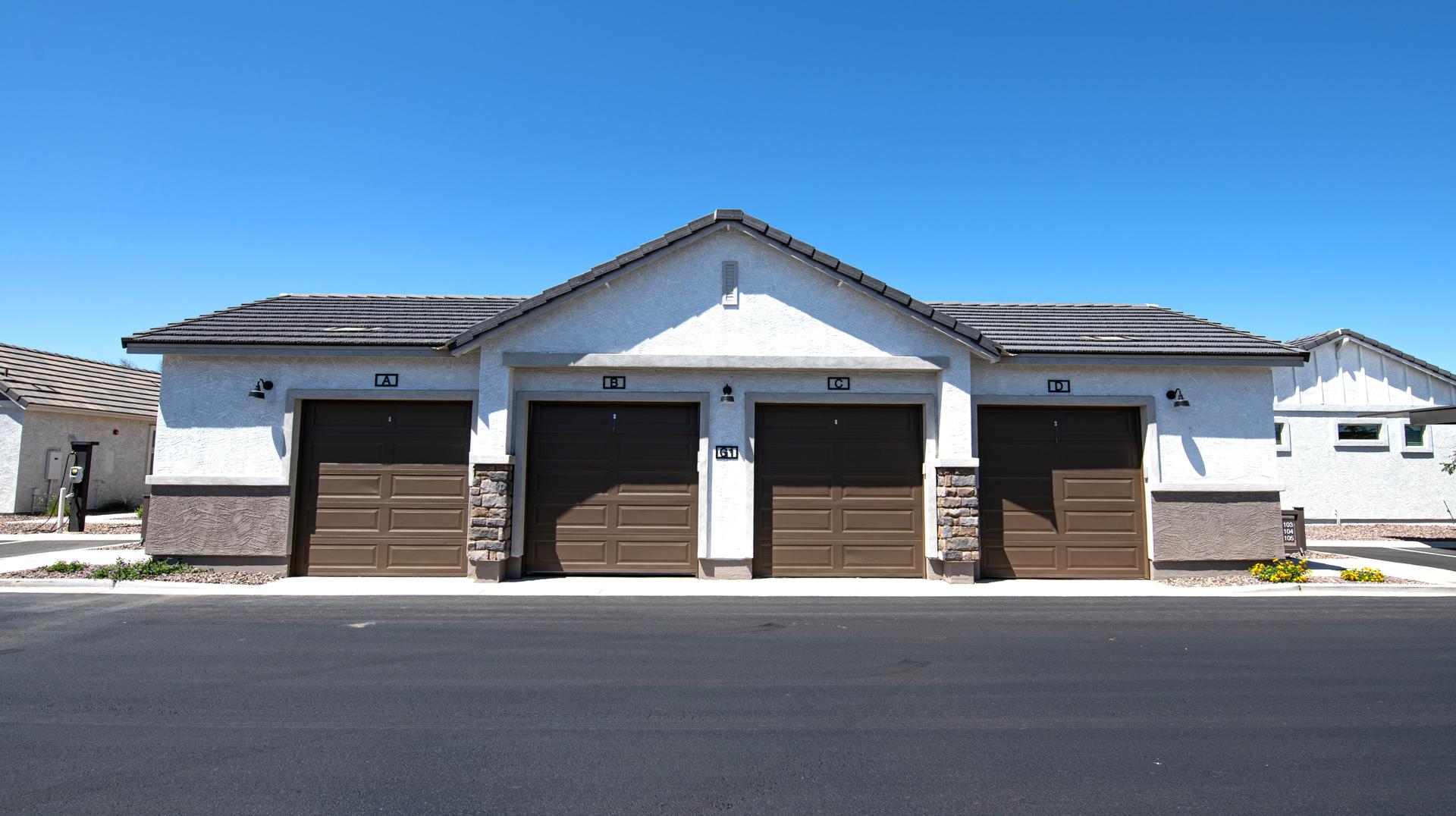 CUSTOM HOMES & STRUCTURES