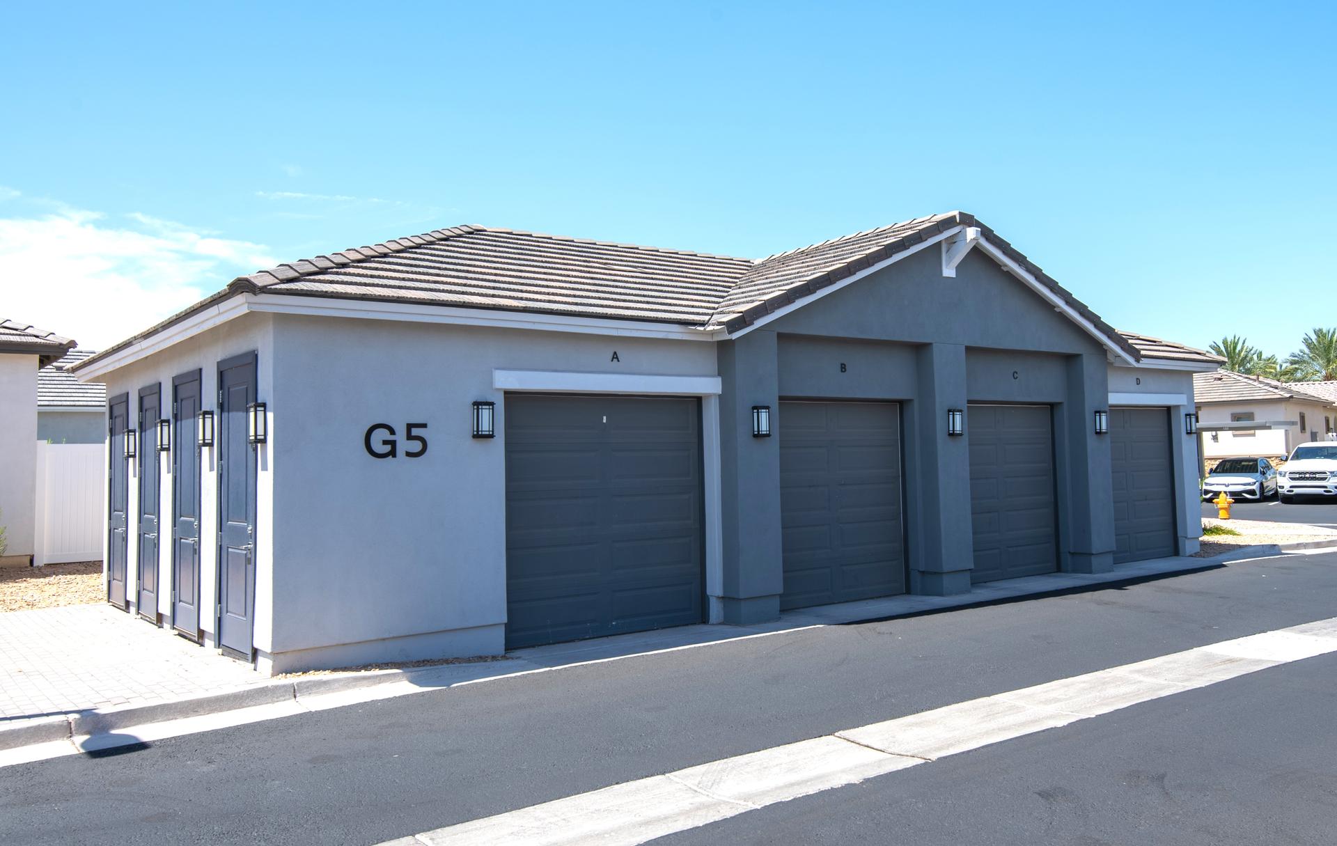 CUSTOM HOMES & STRUCTURES